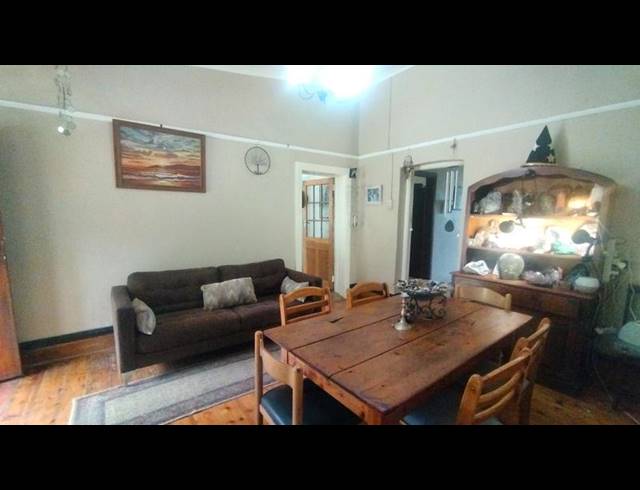 7 BEDROOM HOUSE FOR SALE IN PRESTBURY